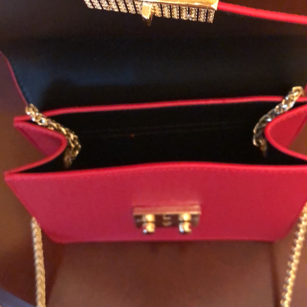 Never Used Red Chain Purse - Picture 6 of 6